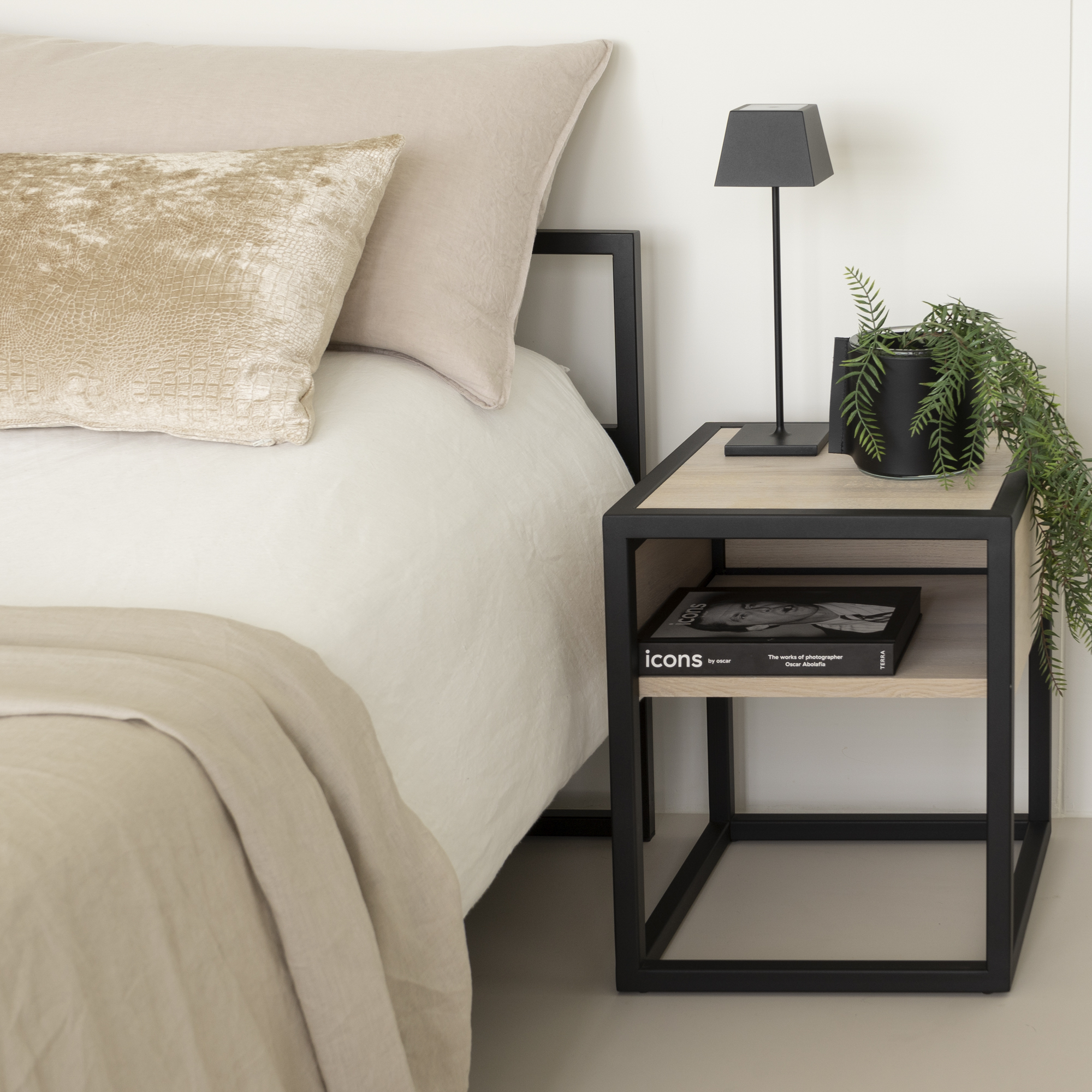 DIVA ONE-NIGHTSTAND Night stand - White Sand / Black_6