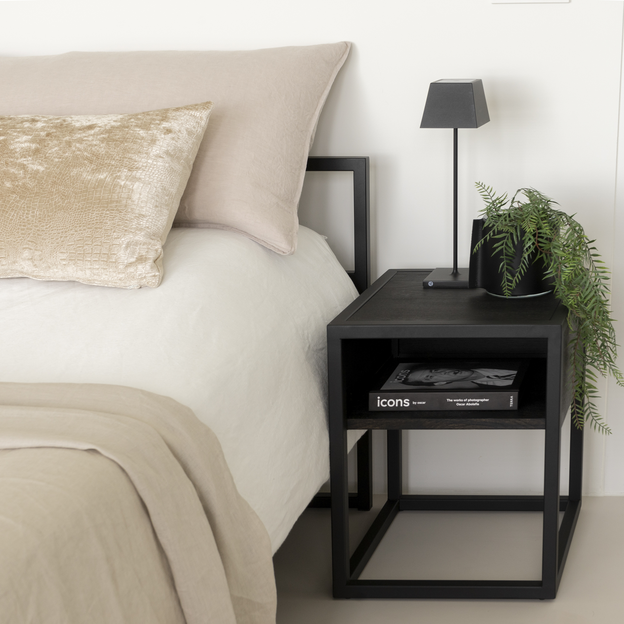 DIVA ONE-NIGHTSTAND Night stand - Black / Black_1