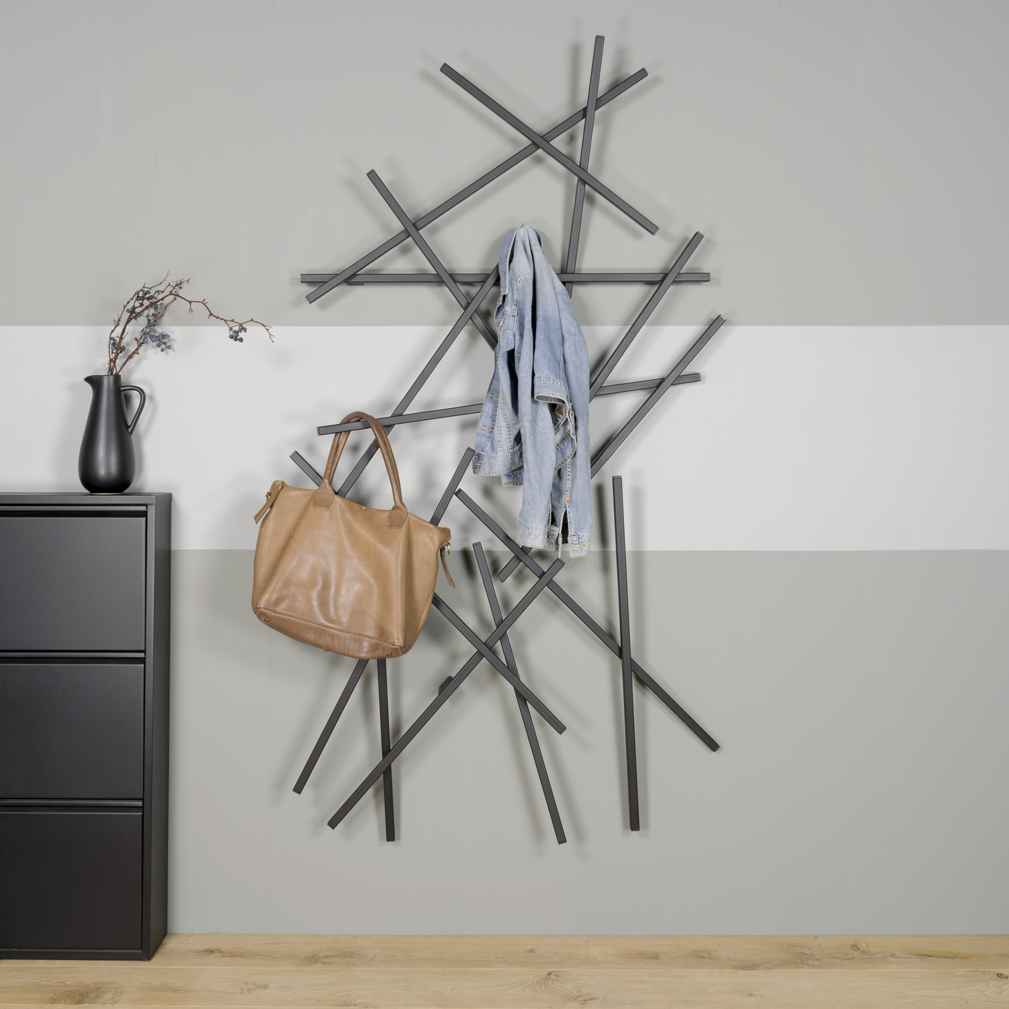 MATCHES LARGE Wall mounted coat rack - Black_1