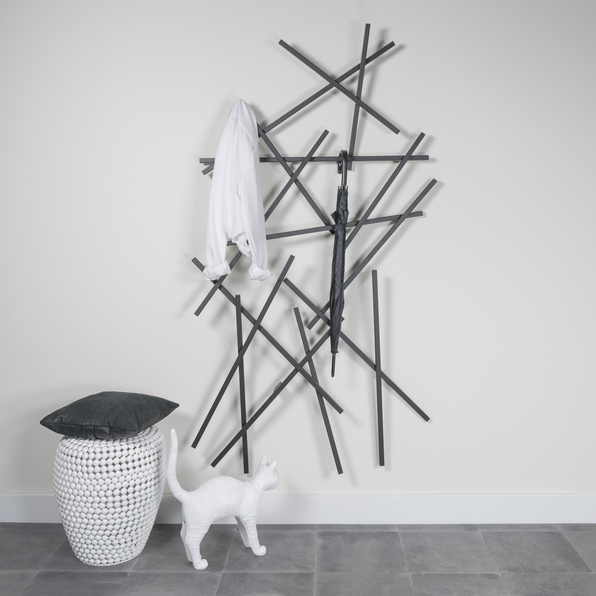 MATCHES LARGE Wall mounted coat rack - Black_4