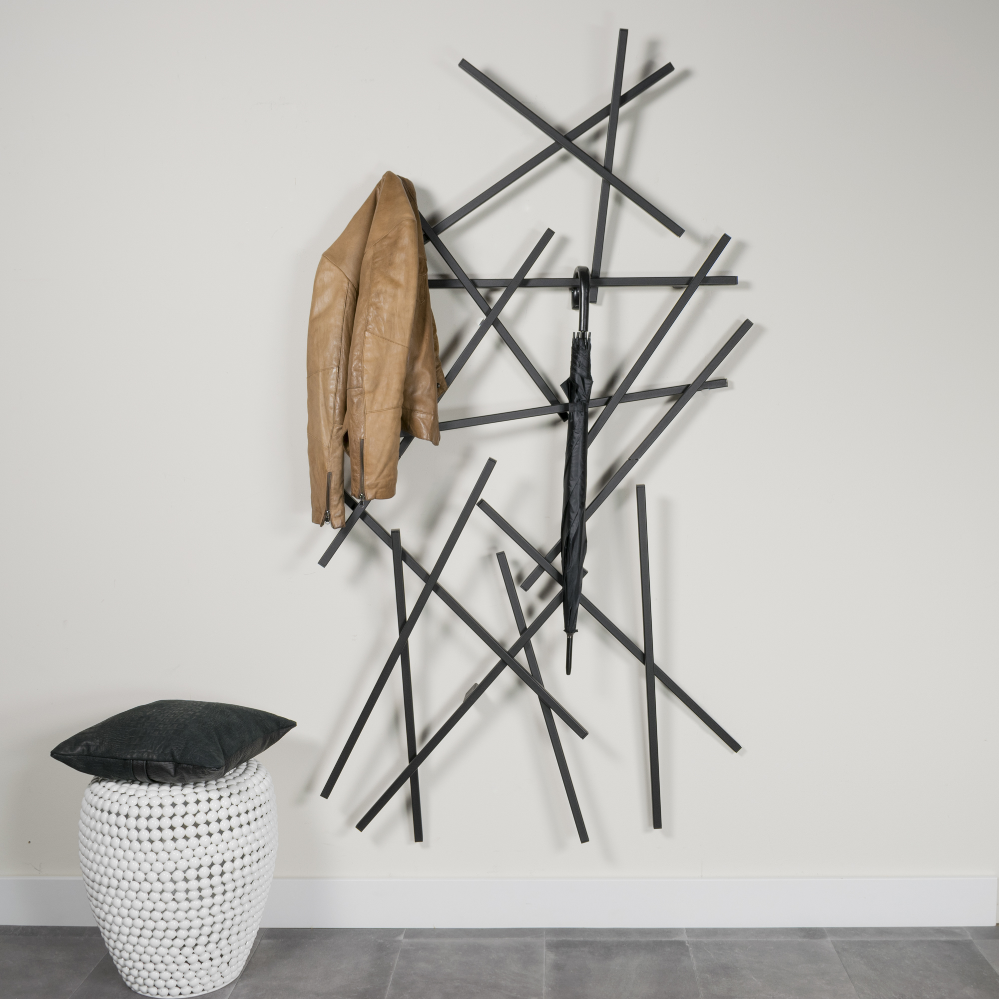 MATCHES LARGE Wall mounted coat rack - Black_6