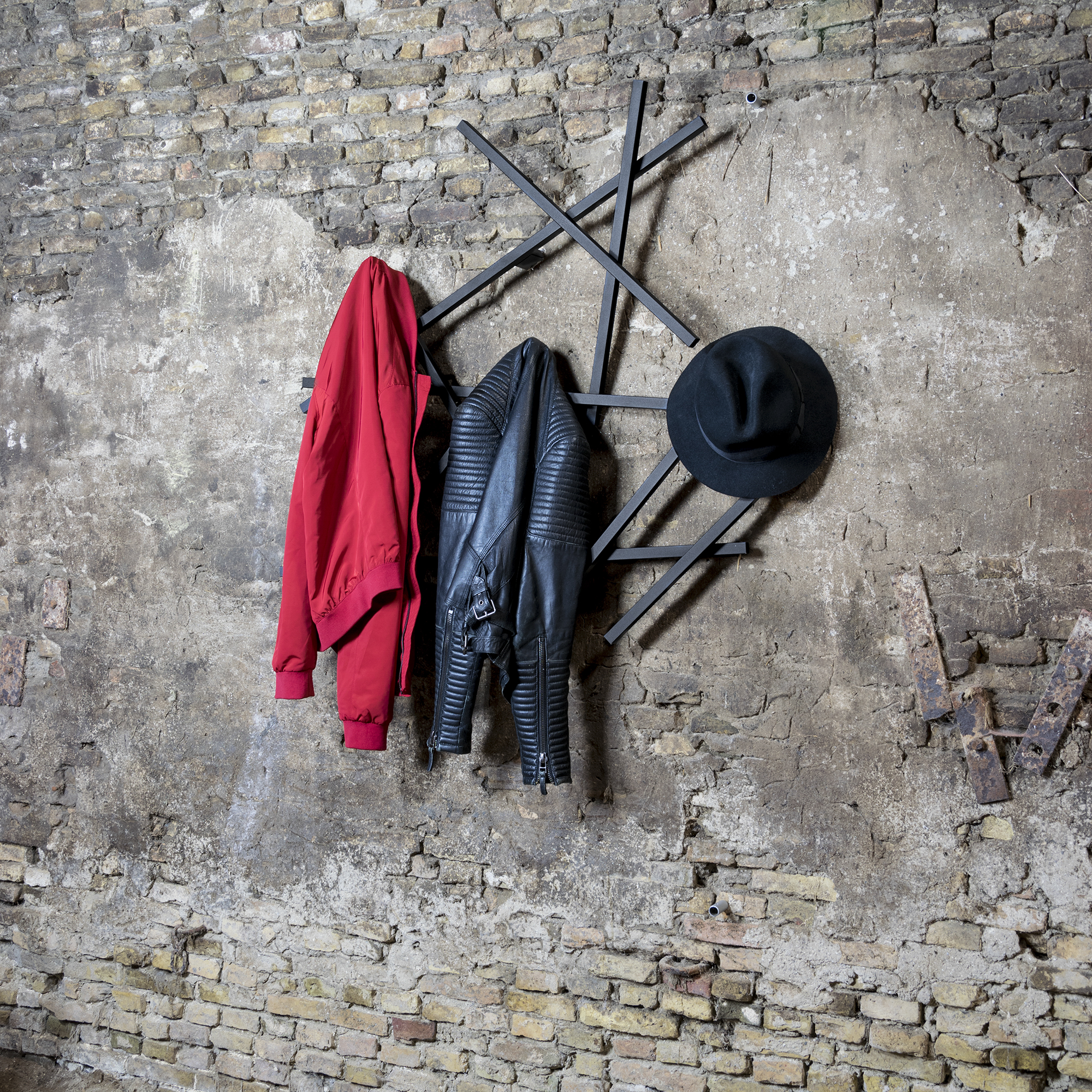 MATCHES XS Wall coat rack - Black_5