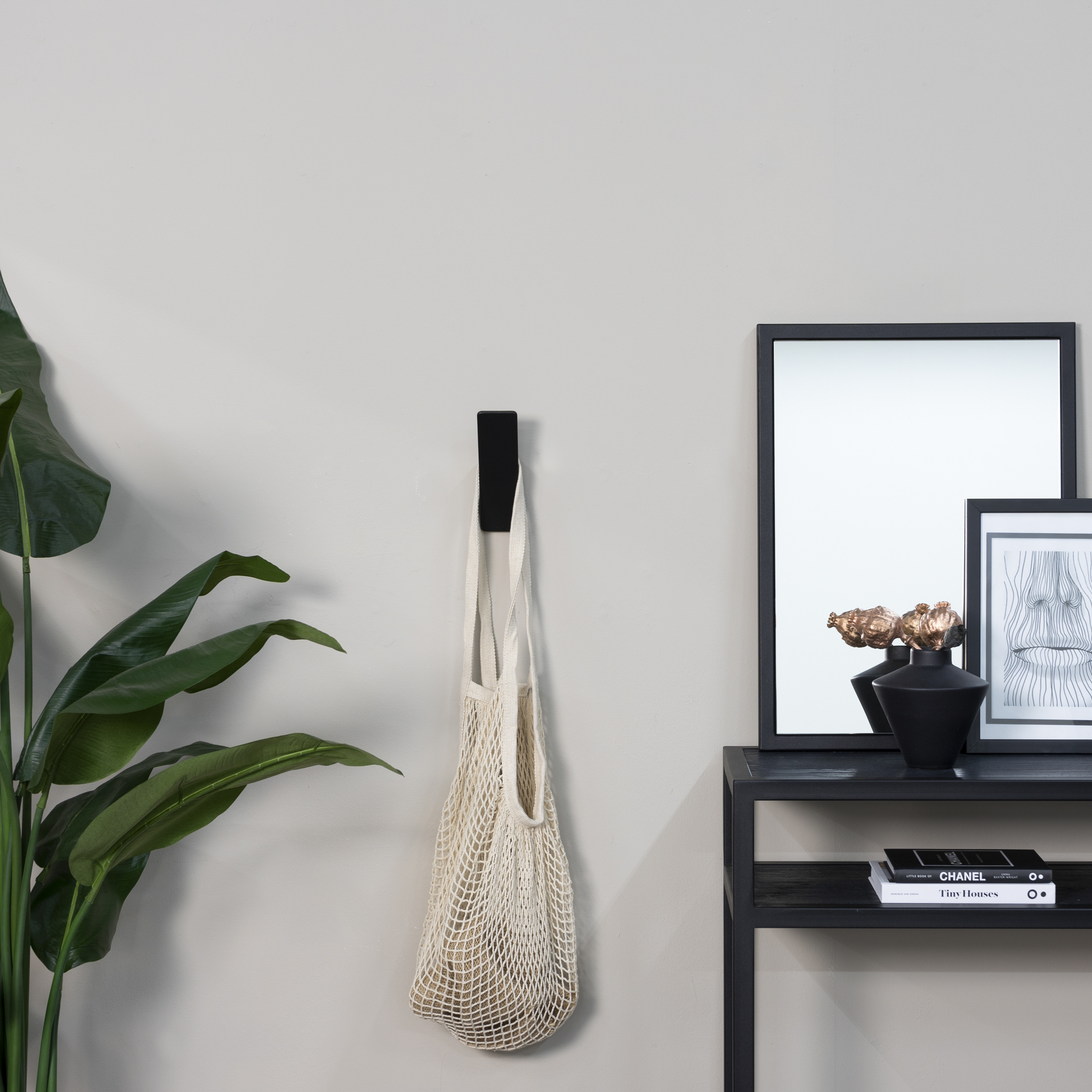 ANGLE 1 Wall hook - Black_1