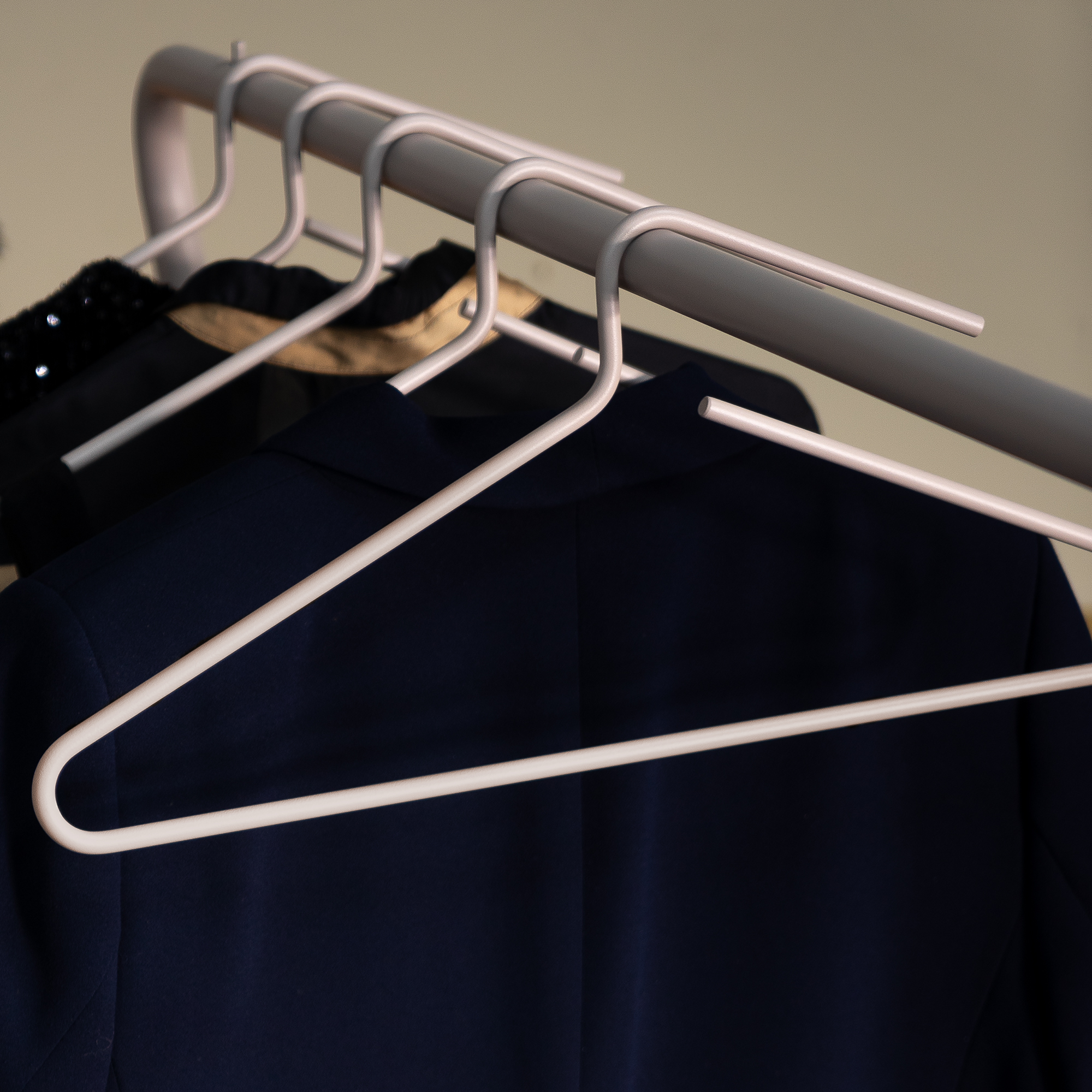 HANG-ON kledinghangers (set van 5 stuks) - Silky Taupe_1