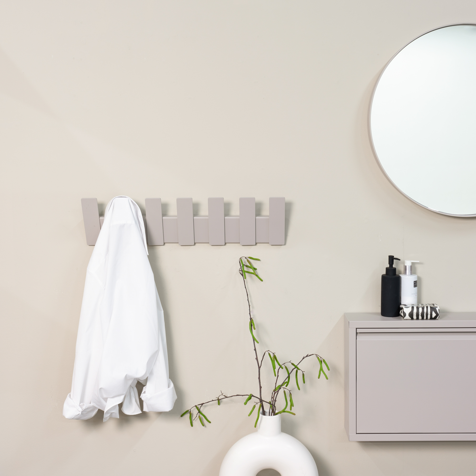 ANGLE 7 Wall coat rack - Silky Taupe_1