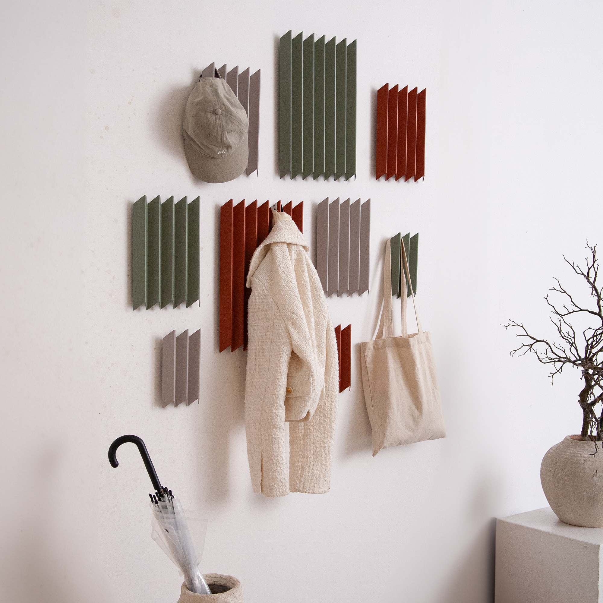 Spinder x BUDDE - SENSU Coat rack S - Silky Taupe_1