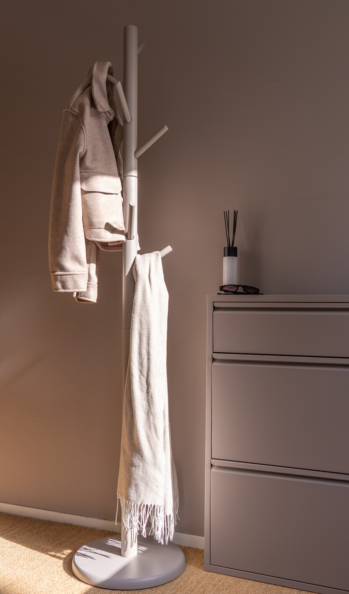 BRO Coat stand - Silky Taupe_6
